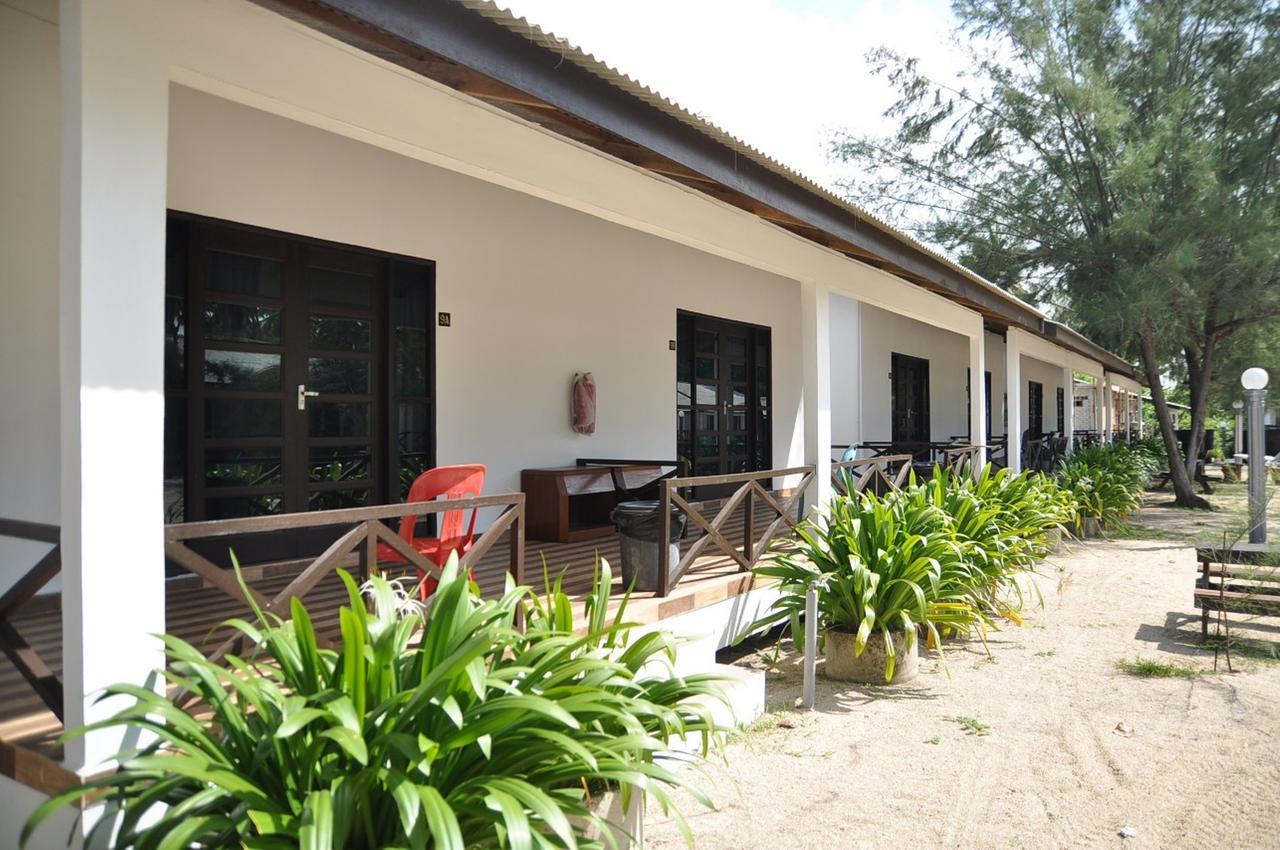 Bayu Melawi Chalet Hotel Bachok Exterior photo